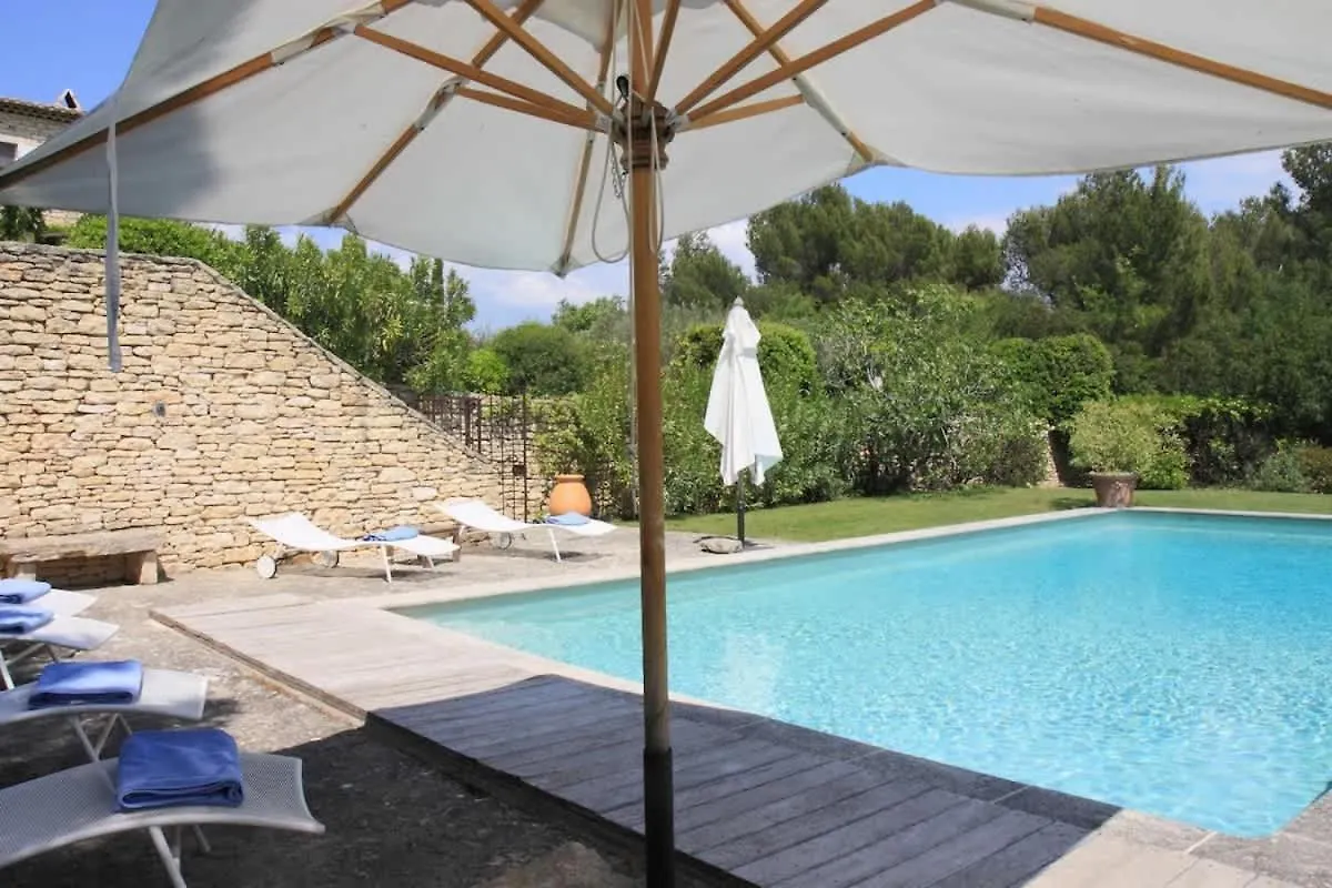 Villa Avec Piscine 3 Terrasses Dans Un Ecrin De Verdure Gordes 0*,  France