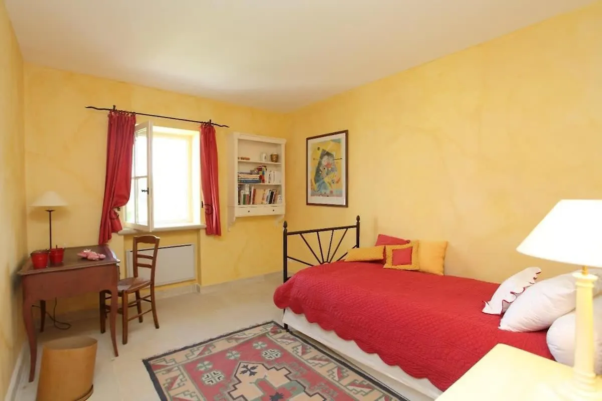 Villa Avec Piscine 3 Terrasses Dans Un Ecrin De Verdure Gordes